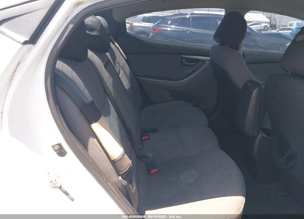 2015 HYUNDAI ELANTRA SE VIN: 5NPDH4AE6FH604773