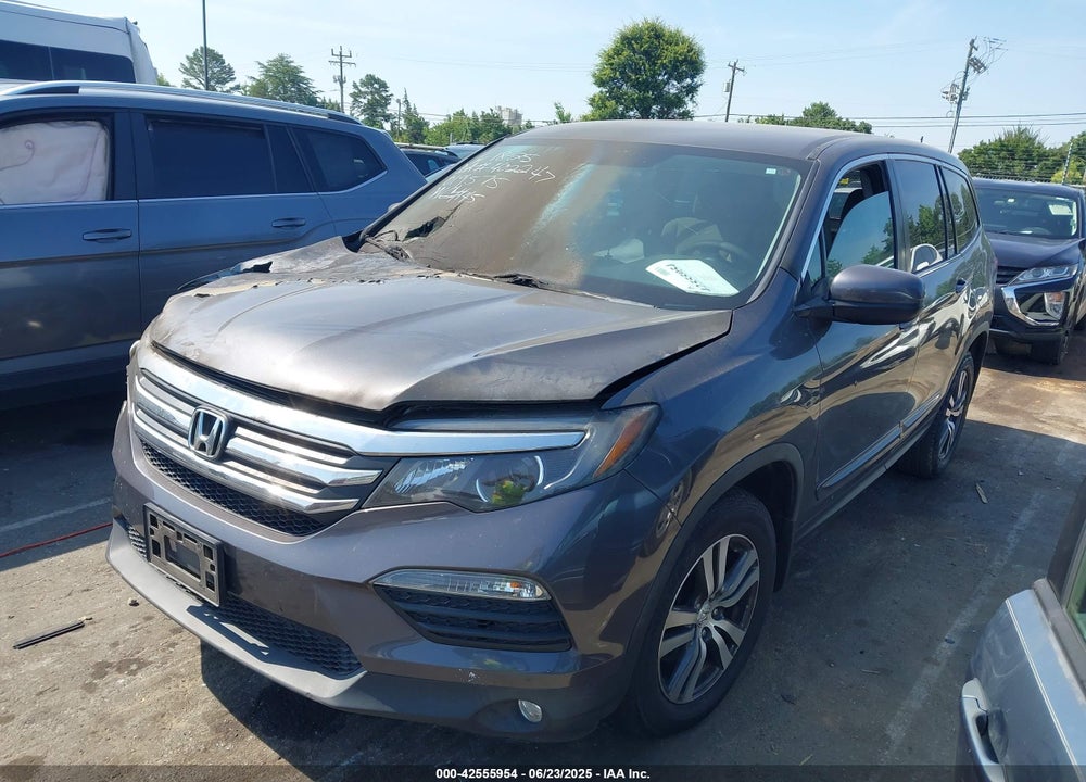 2018 HONDA PILOT VIN: 5FNYF5H31JB019575