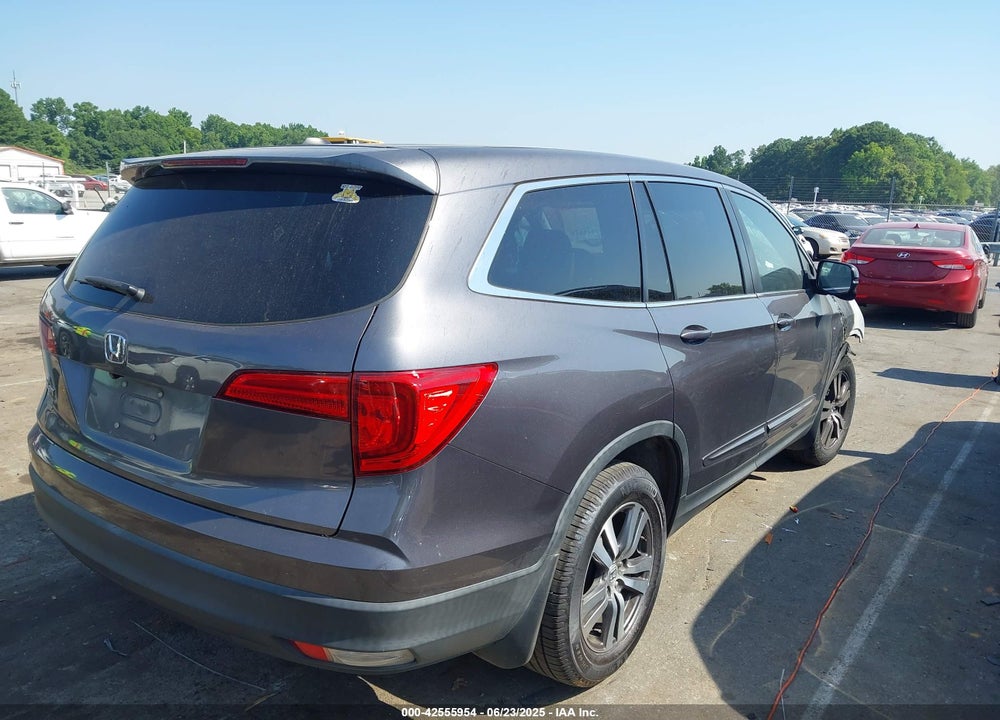 2018 HONDA PILOT VIN: 5FNYF5H31JB019575