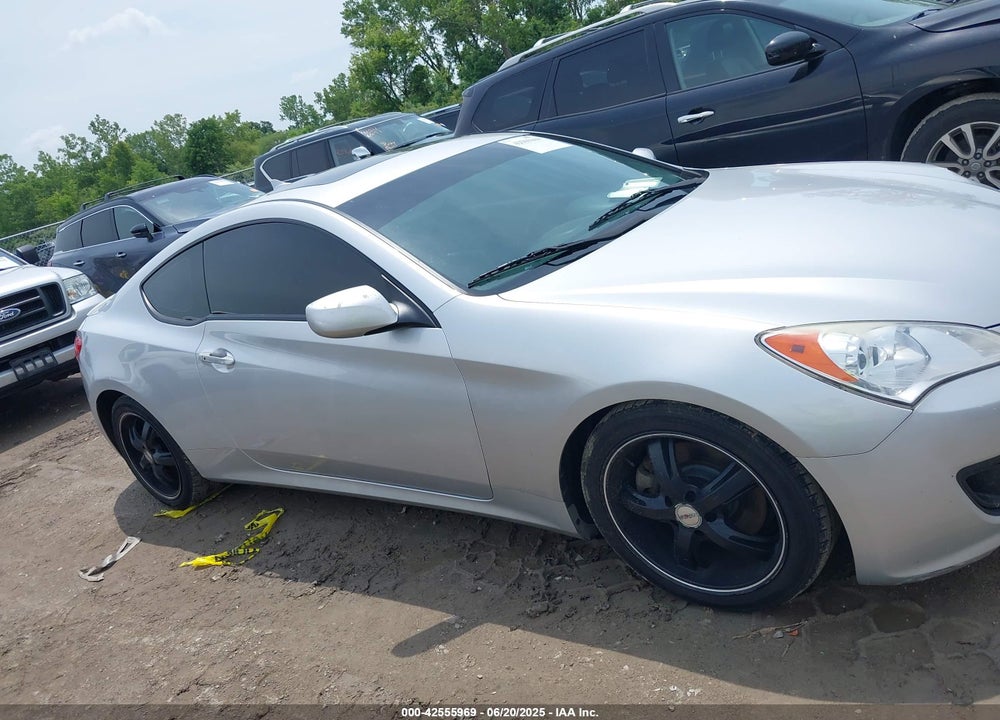 2010 HYUNDAI GENESIS VIN: KMHHT6KD6AU041185