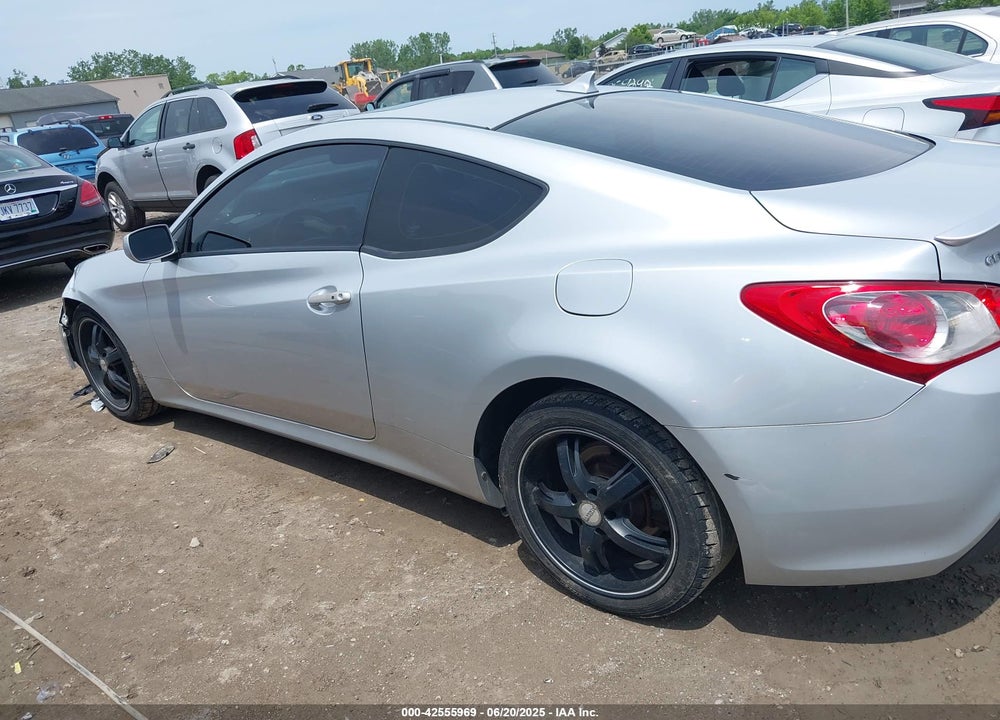 2010 HYUNDAI GENESIS VIN: KMHHT6KD6AU041185