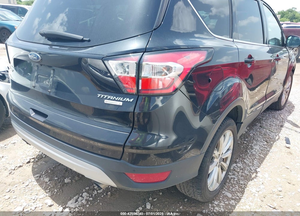 2017 FORD ESCAPE VIN: 1FMCU0J90HUE15527