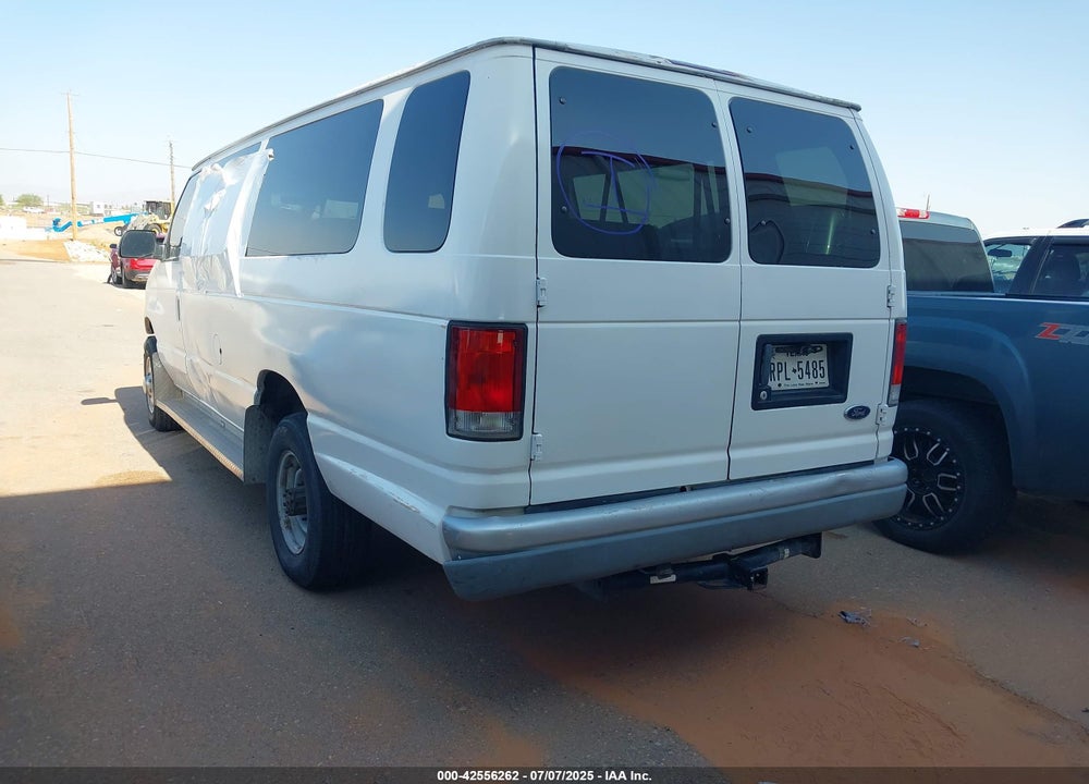 1998 FORD SUPER CLUB WAGON VIN: 1FBSS31S2WHB68225