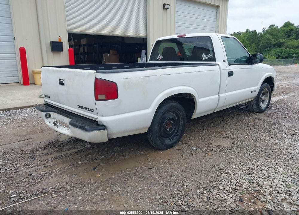 2000 CHEVROLET S-10 LS VIN: 1GCCS1444YK101486