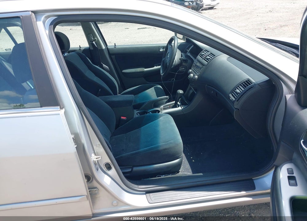 2003 HONDA ACCORD 2.4 EX VIN: 1HGCM56663A025933