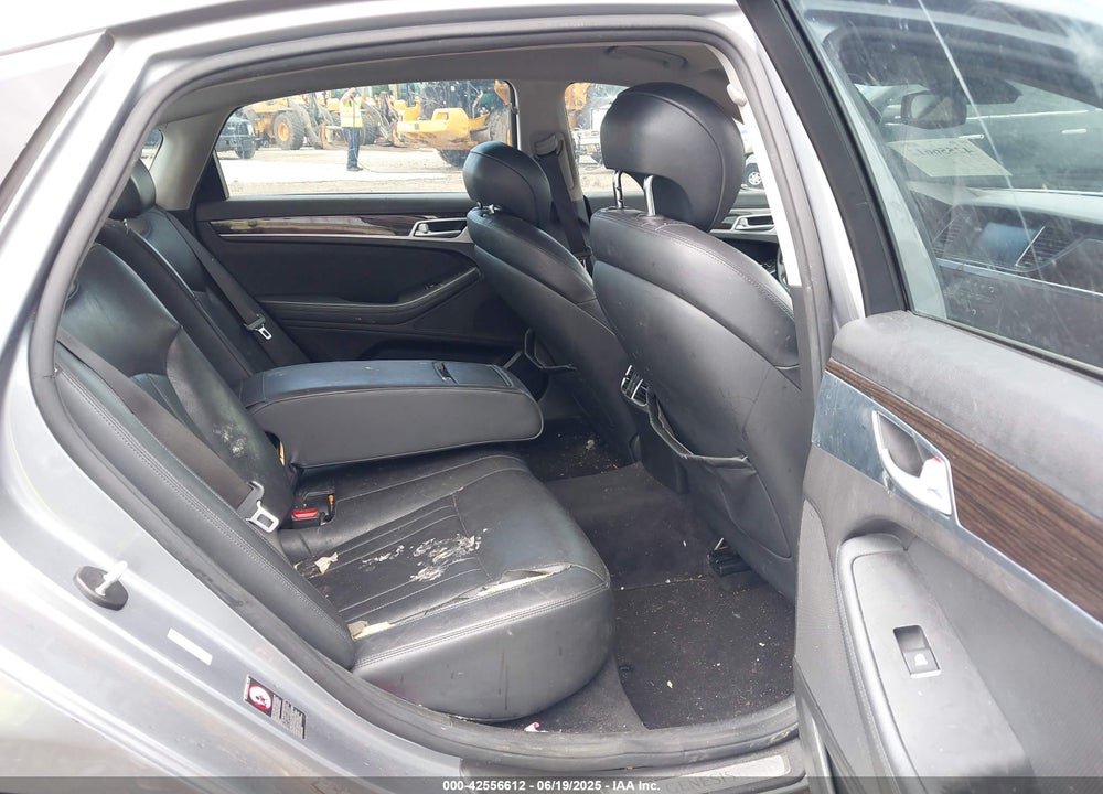2015 HYUNDAI GENESIS 3.8 VIN: KMHGN4JE5FU094553