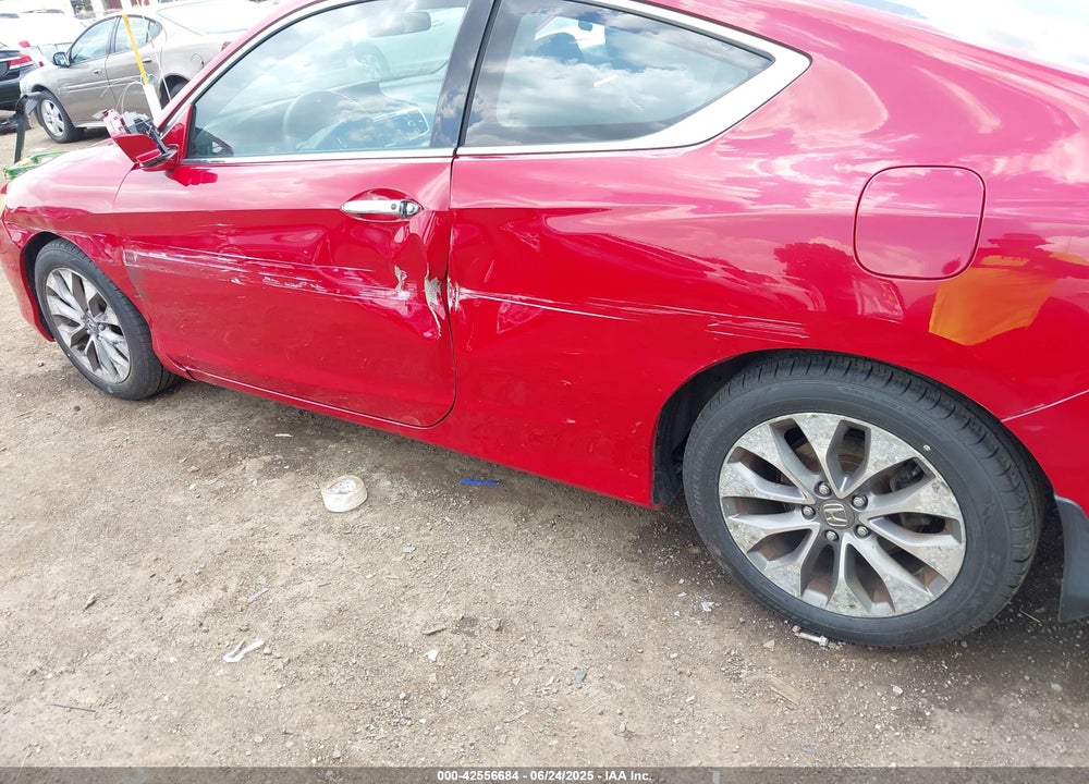 2013 HONDA ACCORD VIN: 1HGCT1B72DA003553