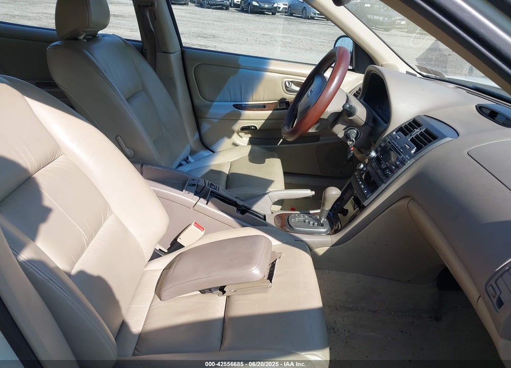 2003 NISSAN MAXIMA VIN: JN1DA31A03T421052