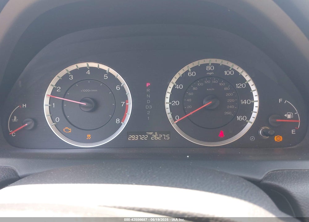 2011 HONDA ACCORD VIN: 1HGCP2F33BA011935