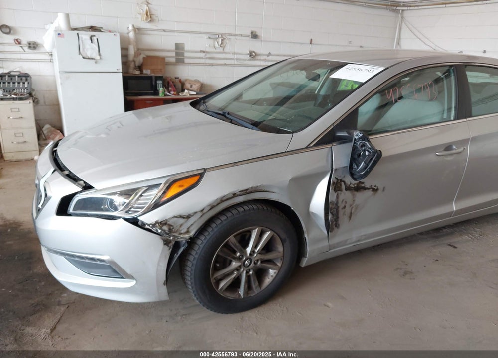 2015 HYUNDAI SONATA SE VIN: 5NPE24AF1FH007514
