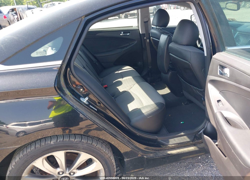 2011 HYUNDAI SONATA VIN: 5NPEC4AC7BH125595