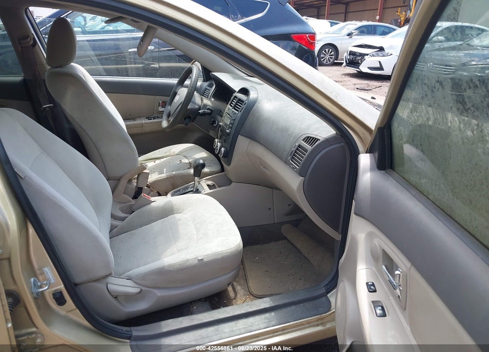 2009 KIA SPECTRA VIN: KNAFE221X95648617