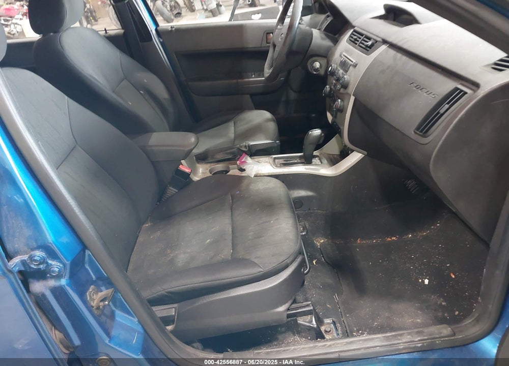 2010 FORD FOCUS SE VIN: 1FAHP3FN8AW284811