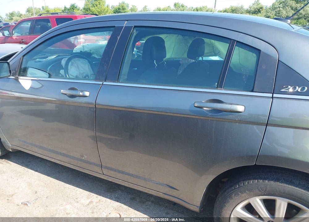2013 CHRYSLER 200 VIN: 1C3CCBBB3DN649562