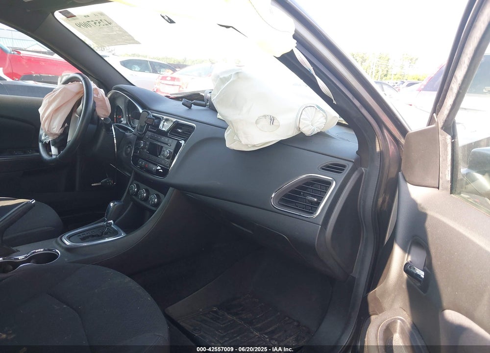 2013 CHRYSLER 200 VIN: 1C3CCBBB3DN649562