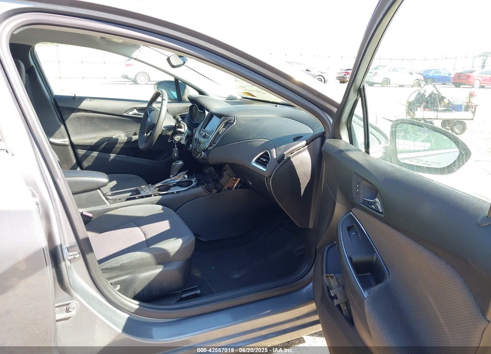 2019 CHEVROLET CRUZE LT VIN: 1G1BE5SM8K7138802