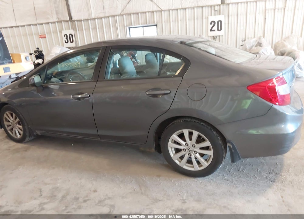 2012 HONDA CIVIC VIN: 2HGFB2F82CH552355