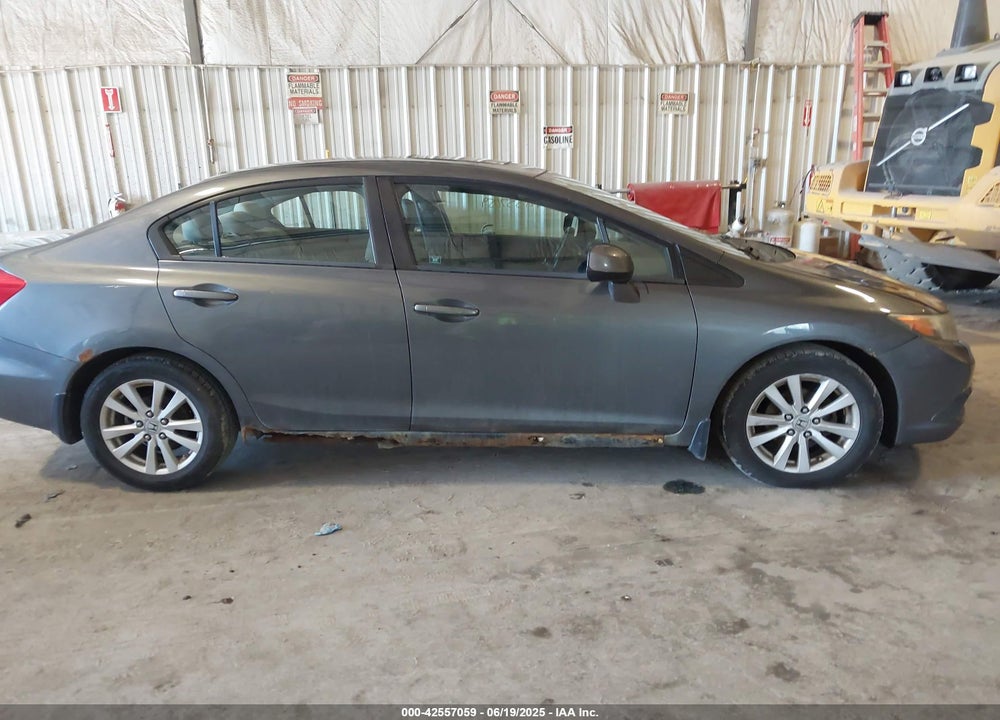 2012 HONDA CIVIC VIN: 2HGFB2F82CH552355
