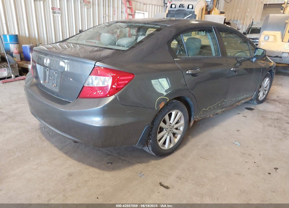 2012 HONDA CIVIC VIN: 2HGFB2F82CH552355