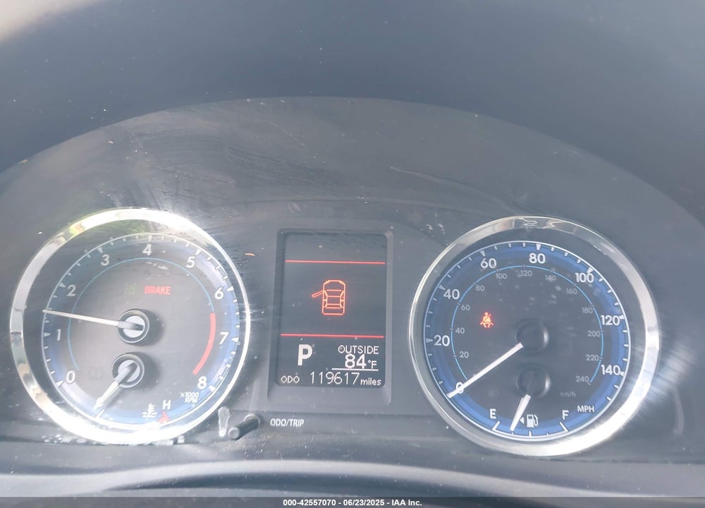 2018 TOYOTA COROLLA VIN: 5YFBURHE0JP746750