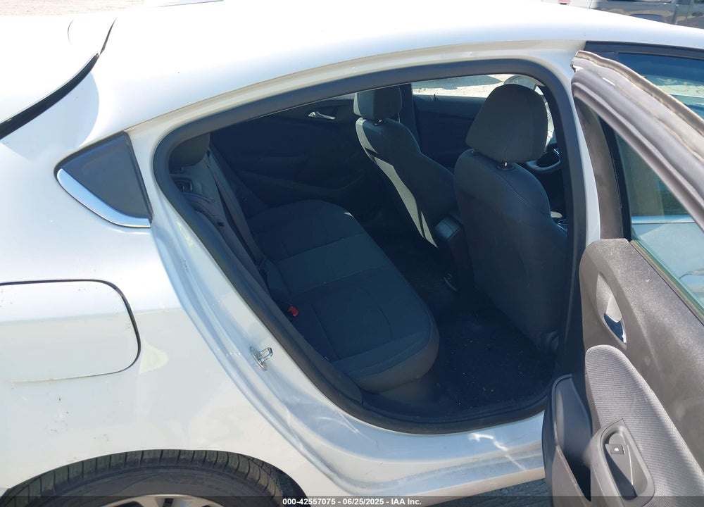2019 CHEVROLET CRUZE VIN: 3G1BE6SM8KS531576