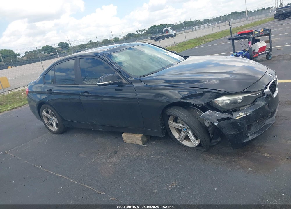 2013 BMW 3 SERIES VIN: WBA3A5C56DF359285