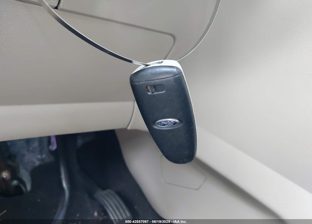 2017 FORD ESCAPE VIN: 1FMCU9JD9HUE11372
