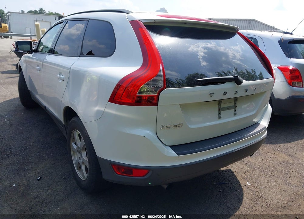 2010 VOLVO XC60 VIN: YV4982DL3A2065797