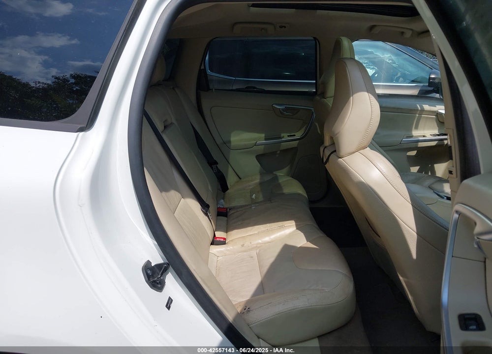 2010 VOLVO XC60 VIN: YV4982DL3A2065797