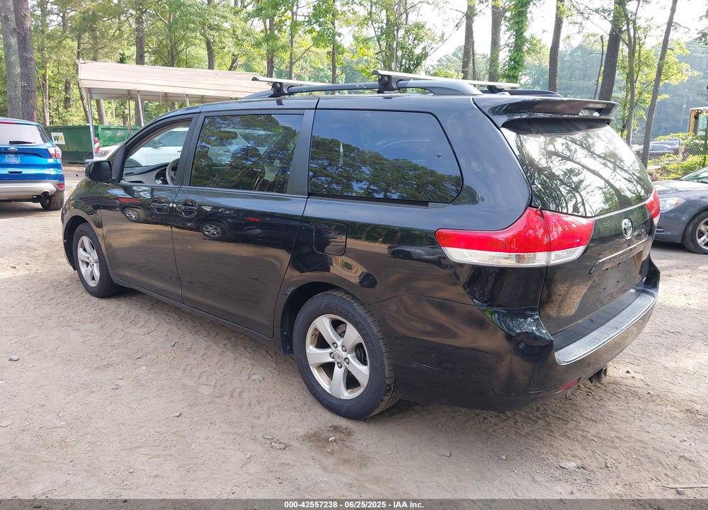 2011 TOYOTA SIENNA LE V6 VIN: 5TDKK3DC6BS139753