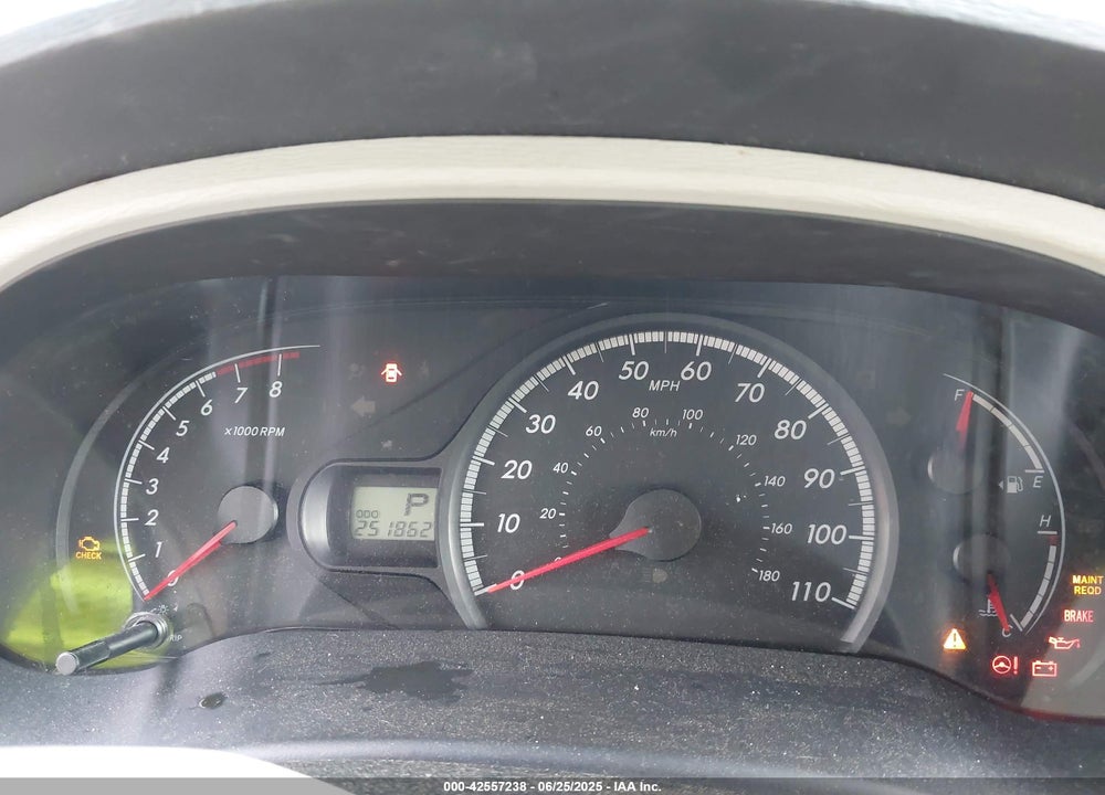 2011 TOYOTA SIENNA LE V6 VIN: 5TDKK3DC6BS139753