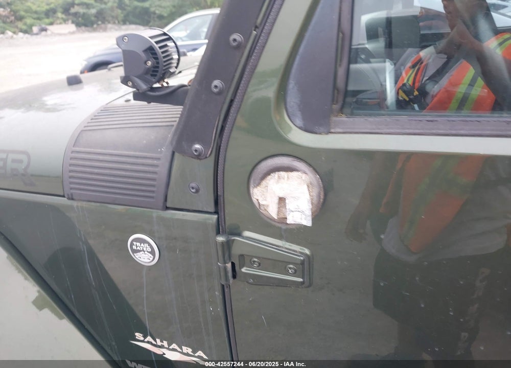 2008 JEEP WRANGLER SAHARA VIN: 1J4FA54118L653044