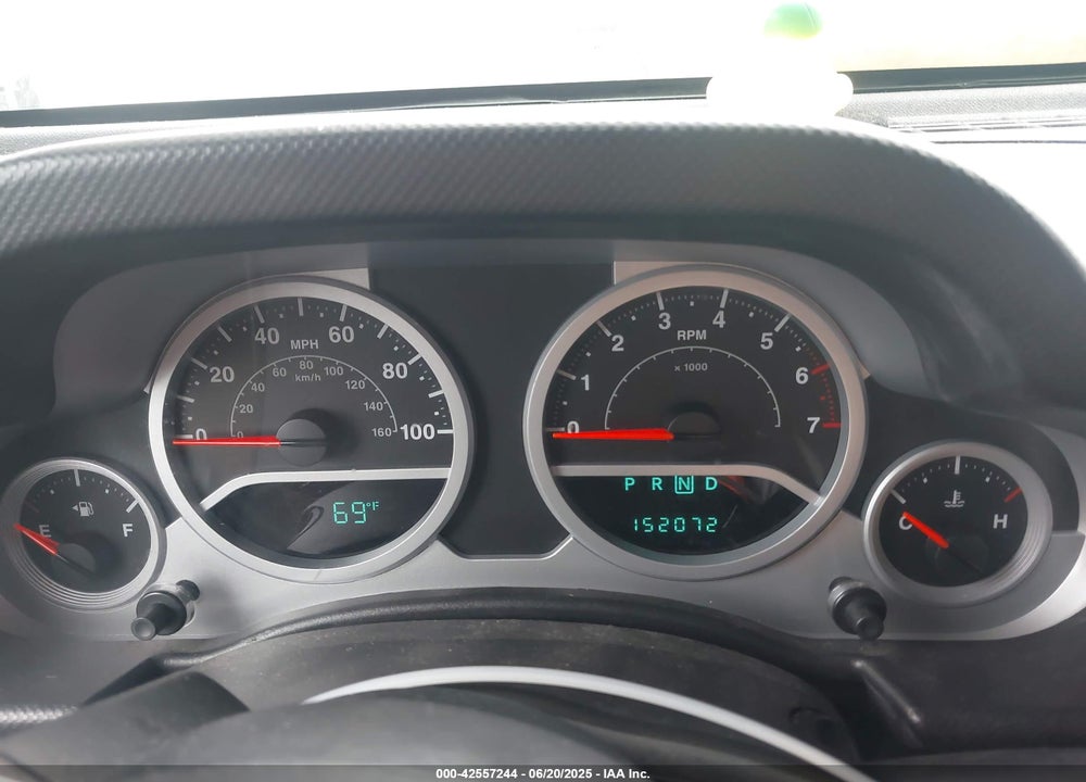 2008 JEEP WRANGLER SAHARA VIN: 1J4FA54118L653044