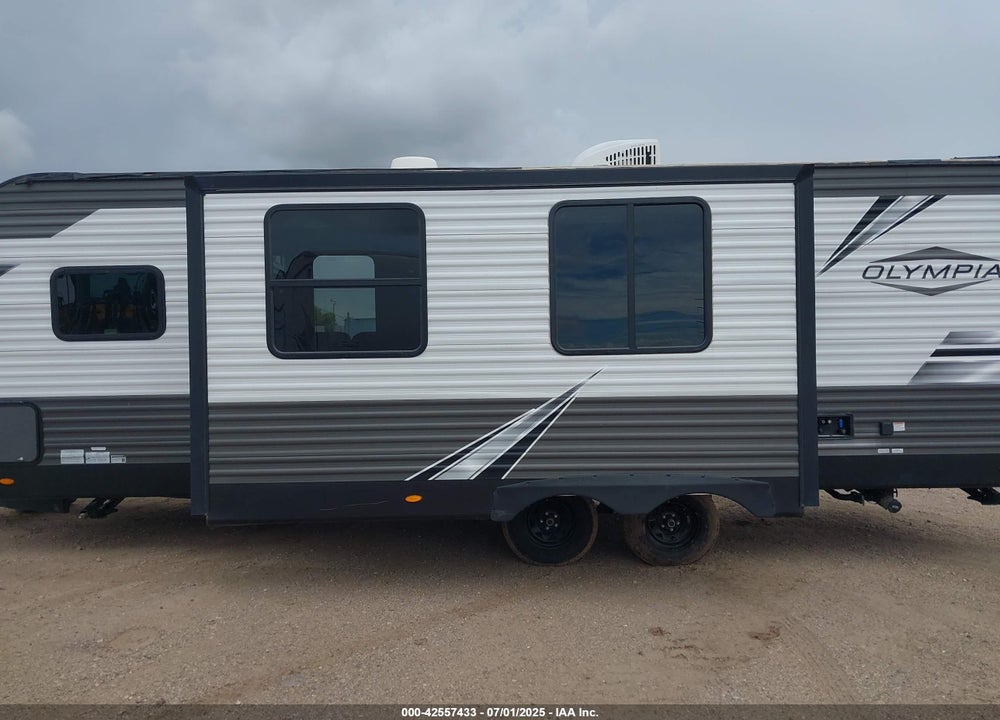 2022 HIGHLAND RIDGE 39' BUMPER PULL TRAVEL TRAILER VIN: 58TB40BPXN14L3636