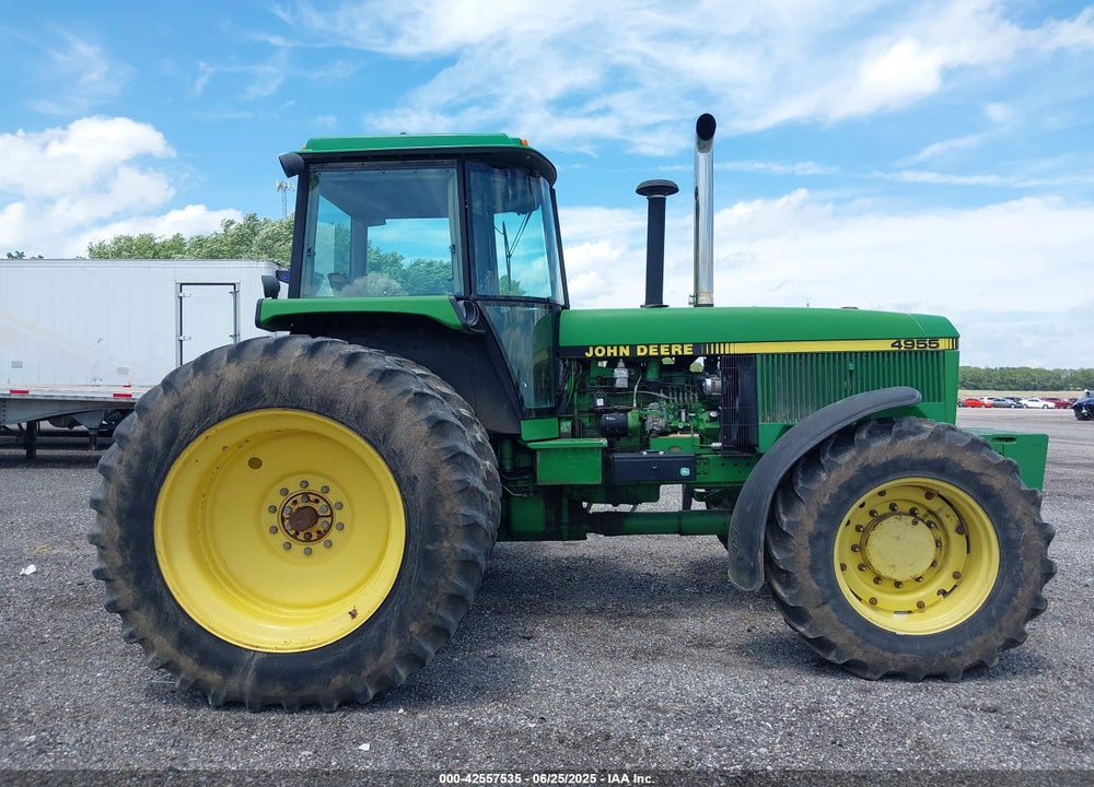 1991 JOHN DEERE 4955 TRACTOR VIN: RW4955P008599