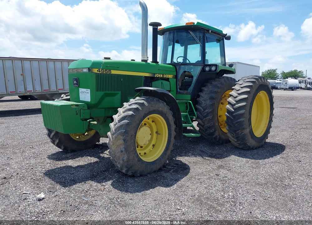 1991 JOHN DEERE 4955 TRACTOR VIN: RW4955P008599