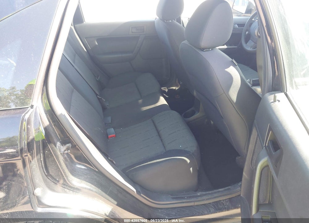 2011 FORD FOCUS VIN: 1FAHP3FN3BW161712