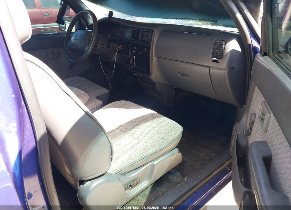 1995 TOYOTA TACOMA XTRACAB VIN: 4TAUN53B8SZ061667