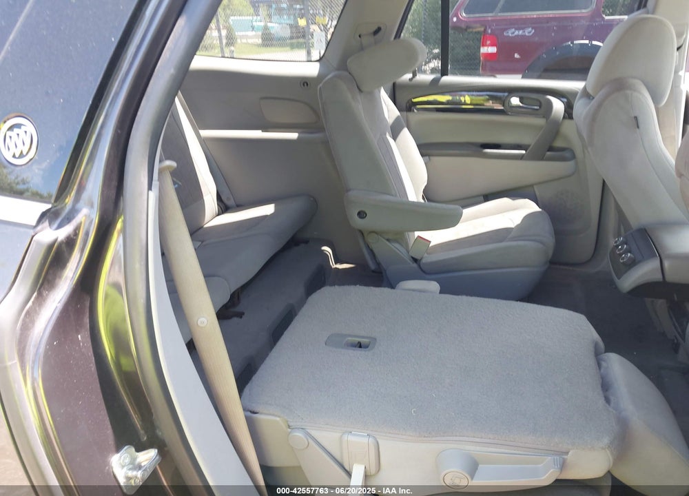 2016 BUICK ENCLAVE CONVENIENCE VIN: 5GAKRAKD8GJ179687