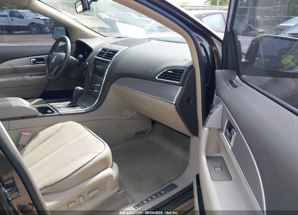 2011 LINCOLN MKX VIN: 2LMDJ8JK0BBJ09623