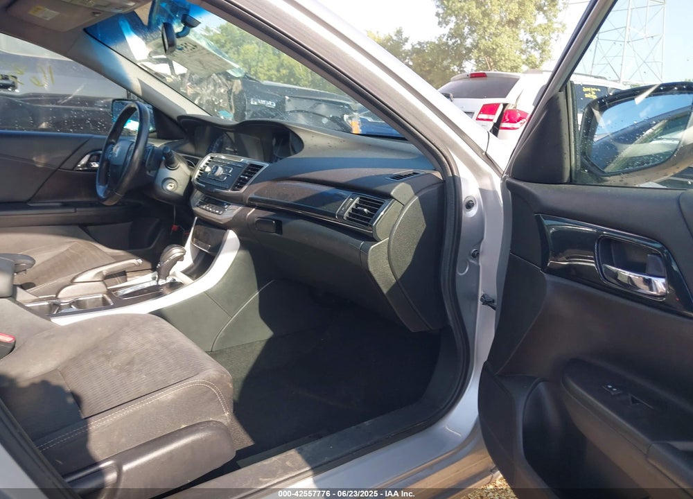 2013 HONDA ACCORD VIN: 1HGCR2F53DA270245