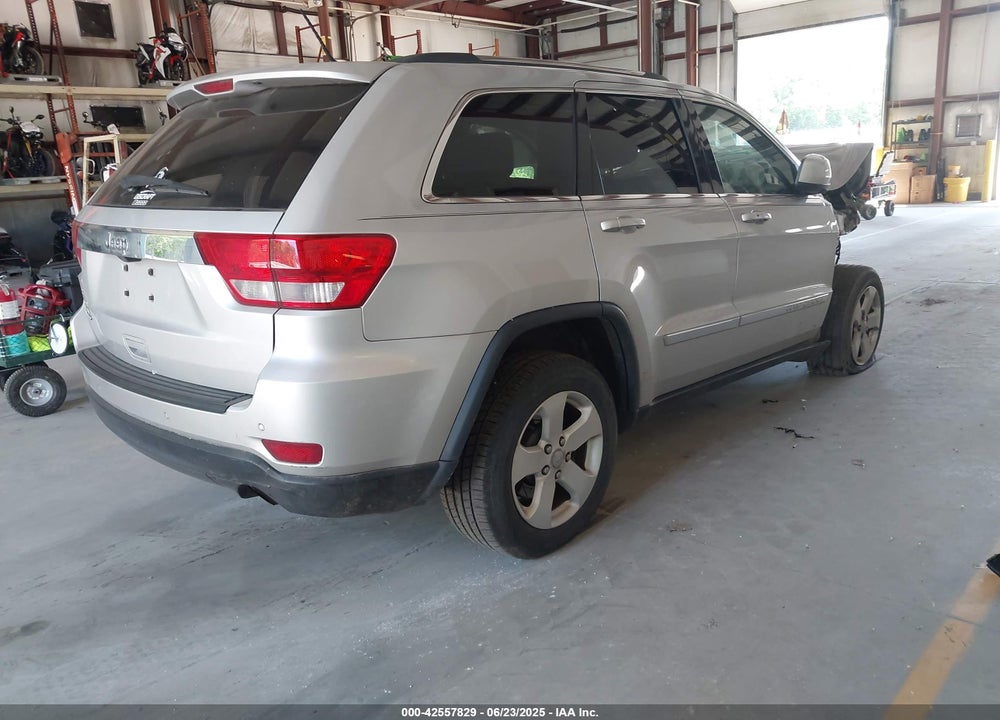 2013 JEEP GRAND CHEROKEE VIN: 1C4RJFAG4DC557694