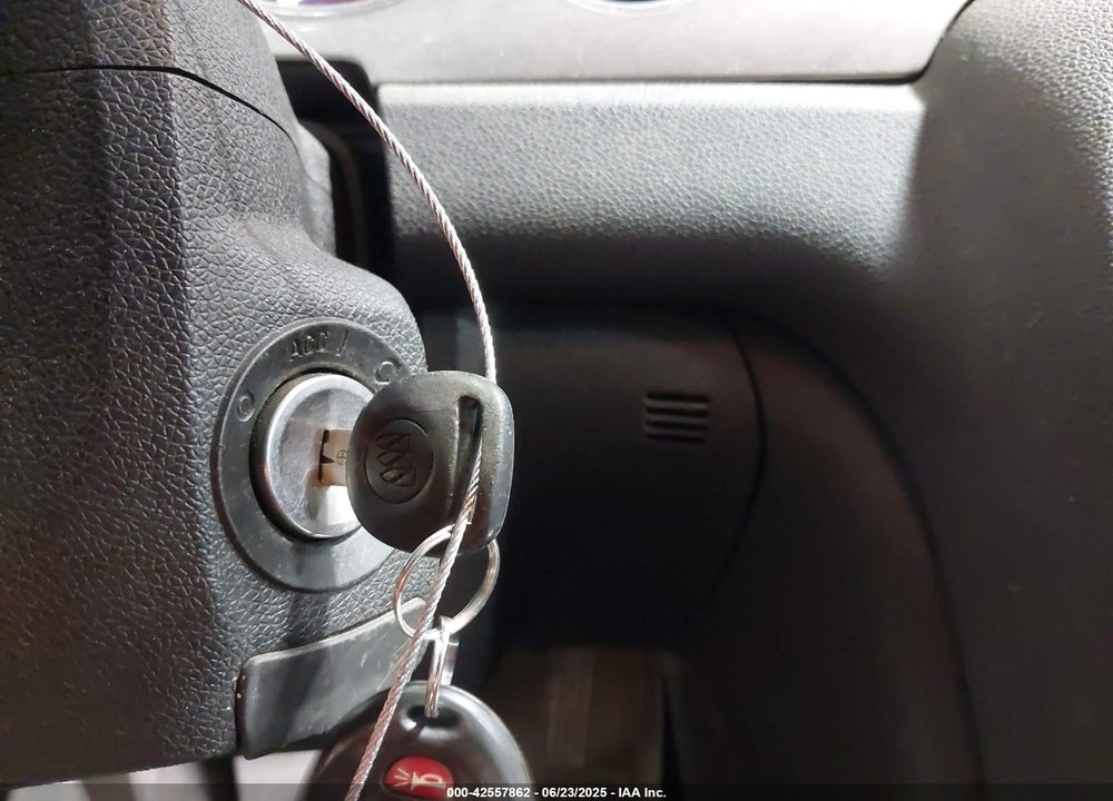 2011 BUICK ENCLAVE VIN: 5GAKVBED0BJ251679