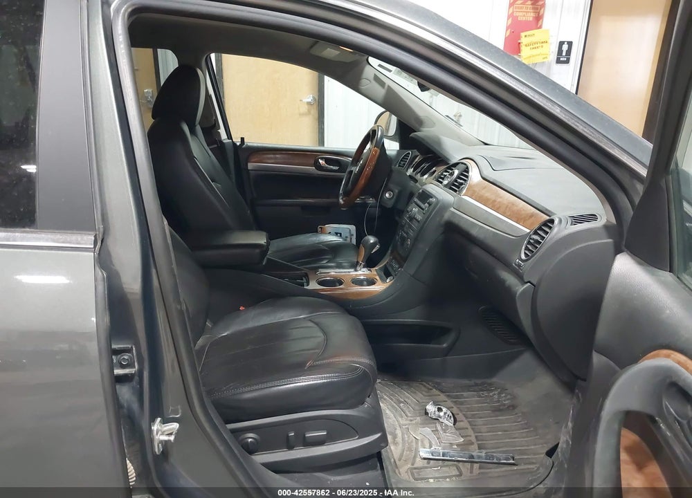 2011 BUICK ENCLAVE VIN: 5GAKVBED0BJ251679