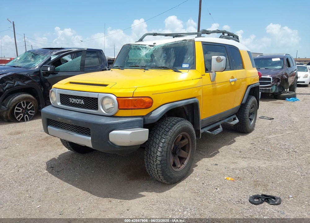 2007 TOYOTA FJ CRUISER VIN: JTEBU11F670087284