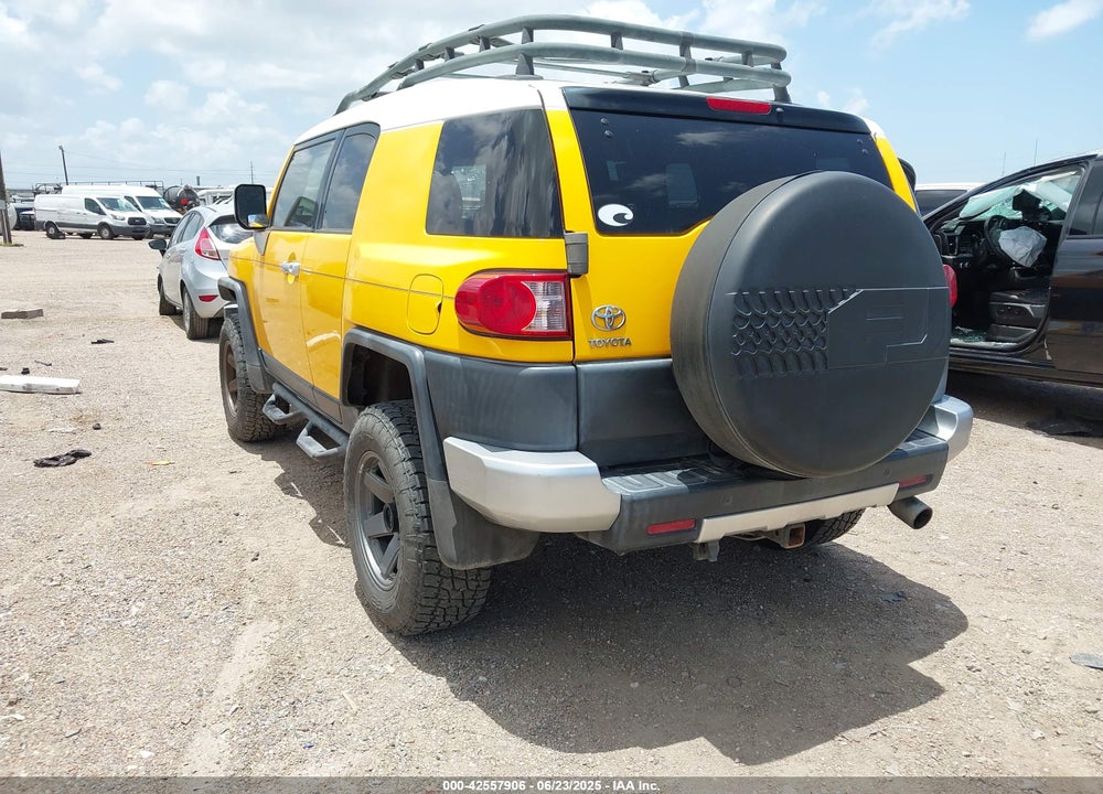 2007 TOYOTA FJ CRUISER VIN: JTEBU11F670087284