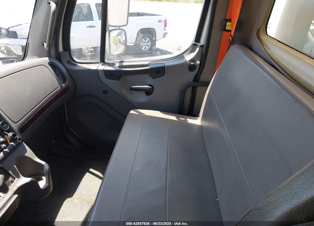 2014 FREIGHTLINER M2 106 MEDIUM DUTY VIN: 1FVACXDT5EHFU2865