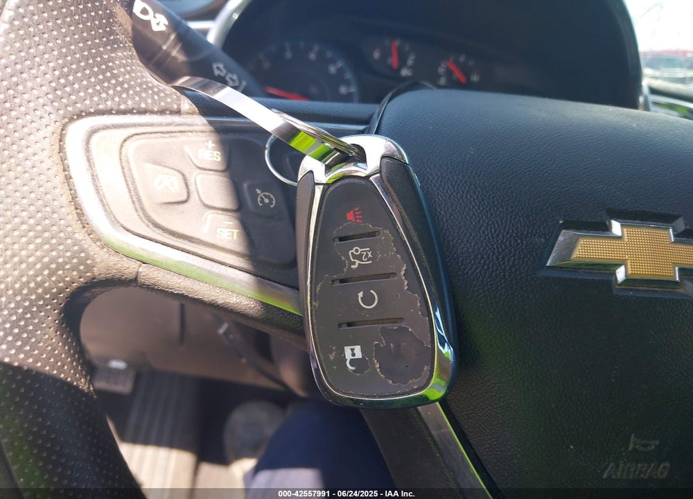 2019 CHEVROLET MALIBU VIN: 1G1ZD5ST8KF200360