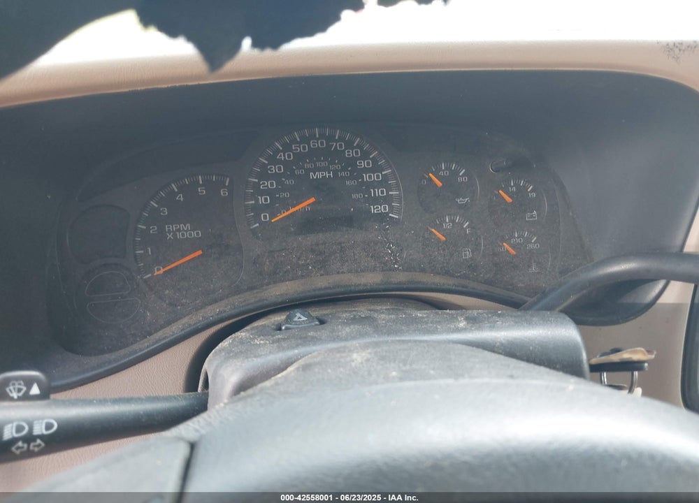 2003 CHEVROLET SUBURBAN 1500 LT VIN: 1GNEC16Z13J197680