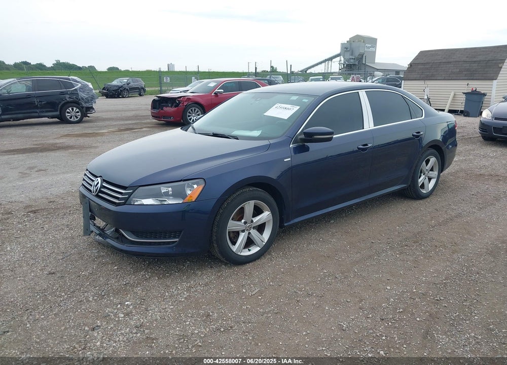 2014 VOLKSWAGEN PASSAT VIN: 1VWAT7A35EC044446
